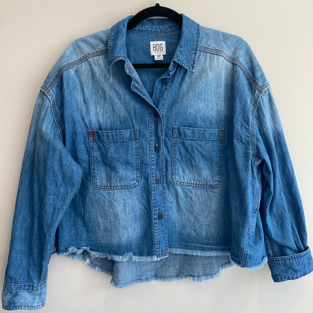 NWOT - BDG Denim Button-Down Shirt Size Small